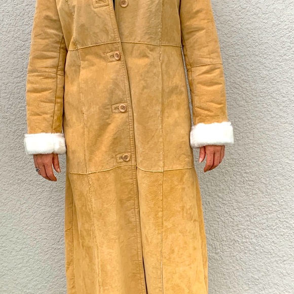FABULOUS suede and faux lamb skin full length coat